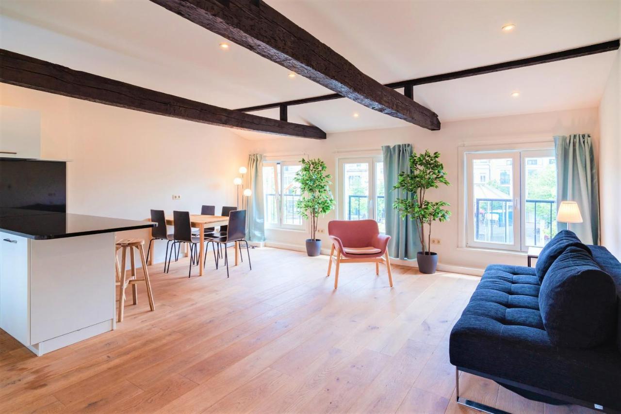 The Central Square Residence Anversa Esterno foto