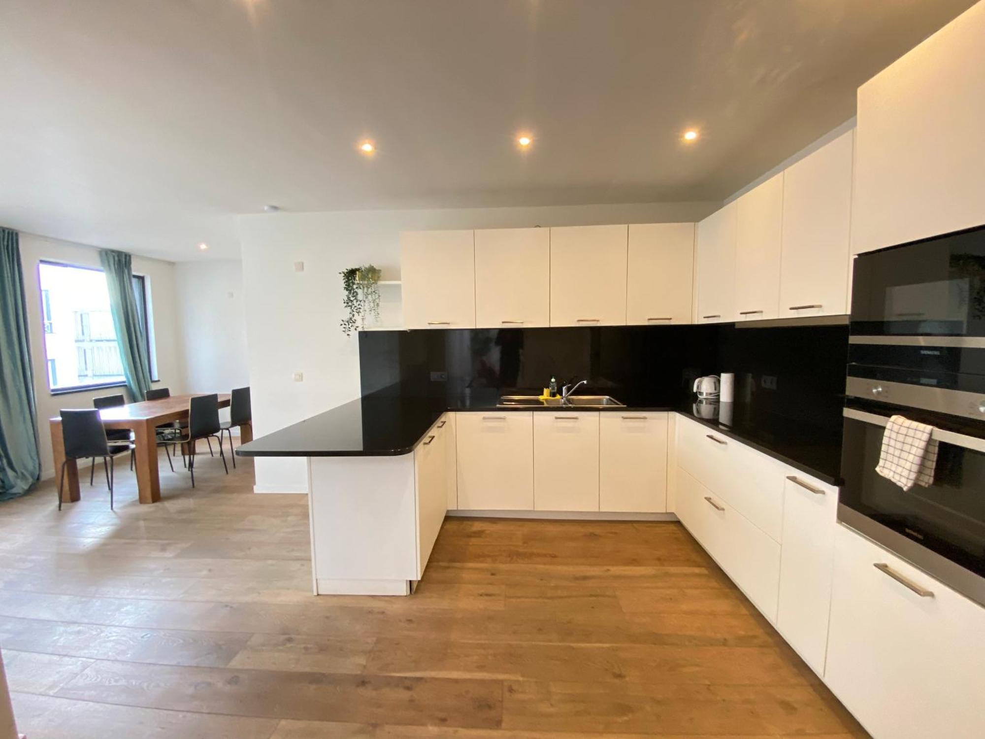 The Central Square Residence Anversa Esterno foto
