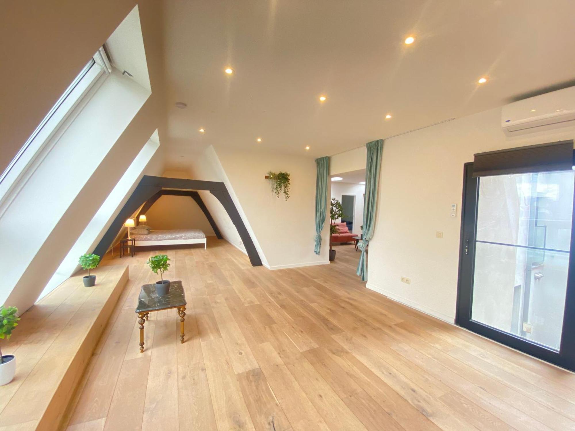 The Central Square Residence Anversa Esterno foto